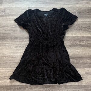 Anthropologie Black Mini Dress Women’s Velvet With Pockets Size large